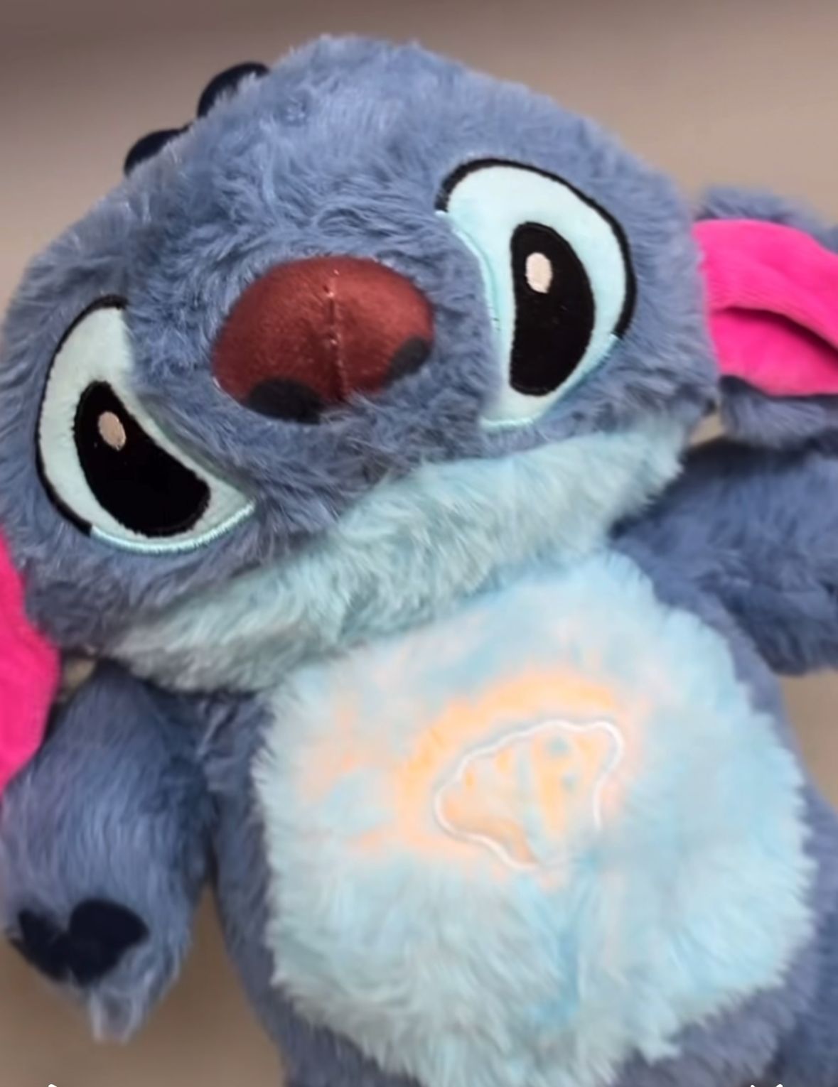 Miniatura 3 de PELUCHE STITCH RESPIRA MUEVE OREJAS ELEC